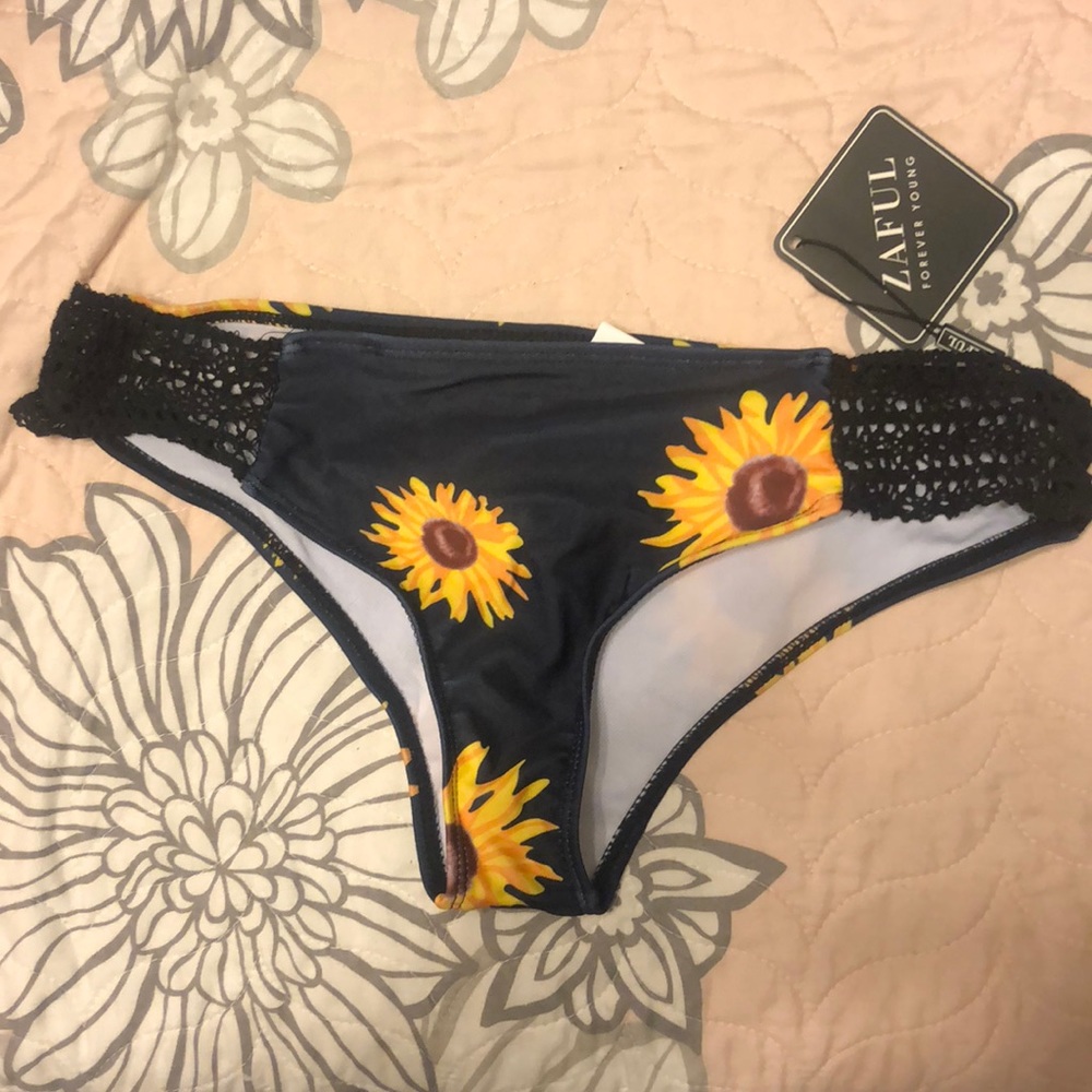 Zaful Forever Young Sunflower Bikini Bottom